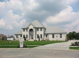 7882 Capri Ct, Poland, OH