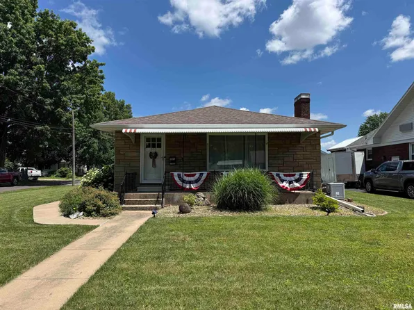 995 Brown Ave, Galesburg, IL 61401