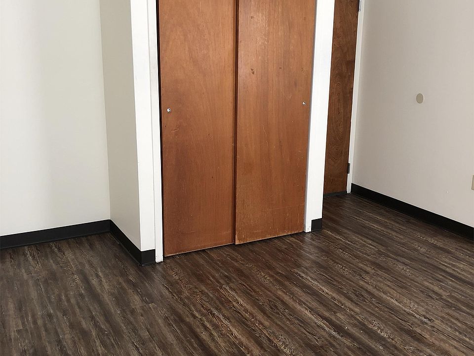 1st image of 108 W Green St APT 104