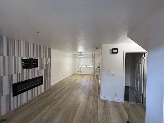 4th image of 15779 Maubert Ave