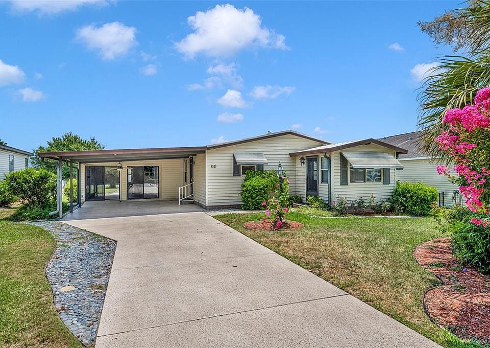 1st image of 1551 HILLCREST DRIVE