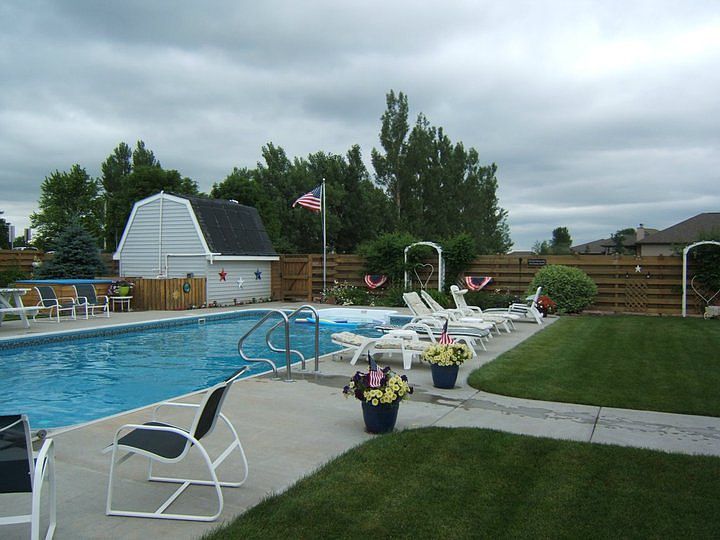 pool area