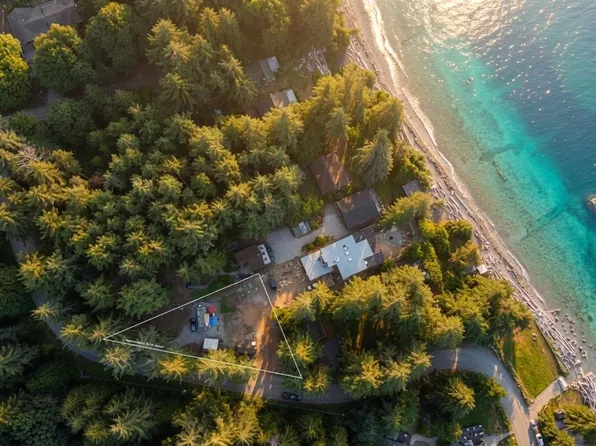 1503 Gower Point Rd, Sunshine Coast, BC V0N 1V3