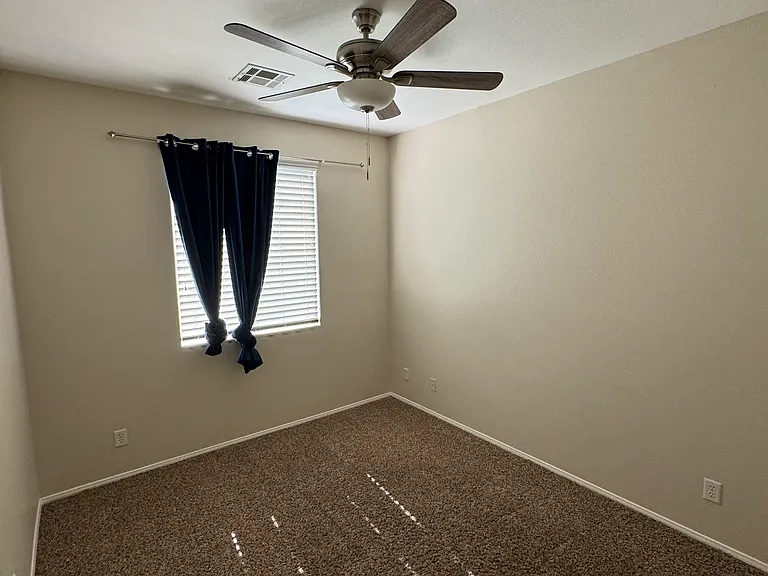 upstair room 3/3