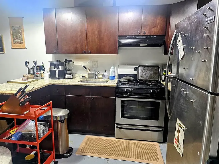 315 Berry St #7 — Photo 8