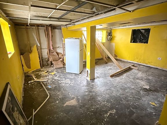 5th image of 6526 S Hoyne Ave