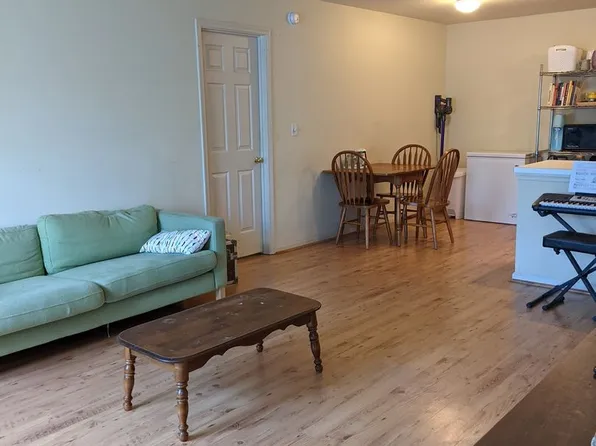 1273 Millpond Rd, Charlottesville, VA 22902