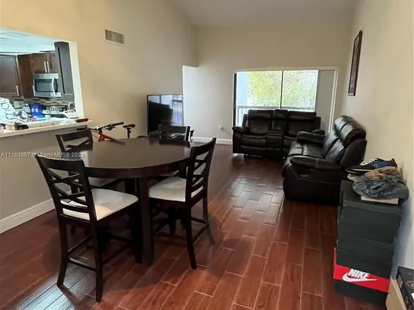 9417 Fontainebleau Blvd #21227, Miami, FL 33172