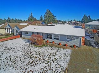 326 Camaloch Dr, Camano Island, WA