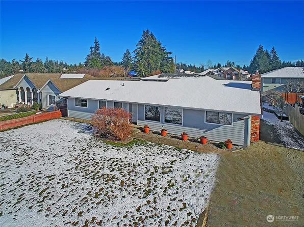 326 Camaloch Drive, Camano Island, WA 98282