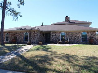 1368 Cheyenne Rd, Lewisville, TX 75077