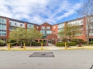 464 Place Ln, Woburn, MA 01801