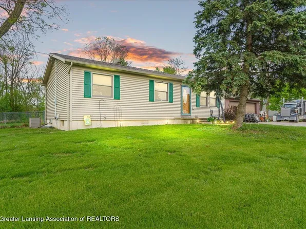 10111 Kinneville Rd, Eaton Rapids, MI 48827