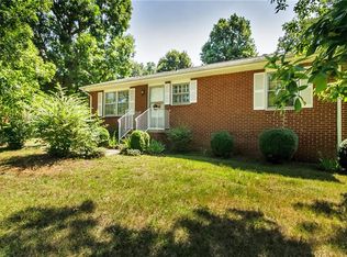 1320 Collins Dr, Burlington, NC 27215
