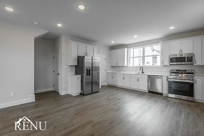 2 bed, 2.5 bath, 1660 sqft, $1,595 — Photo 4