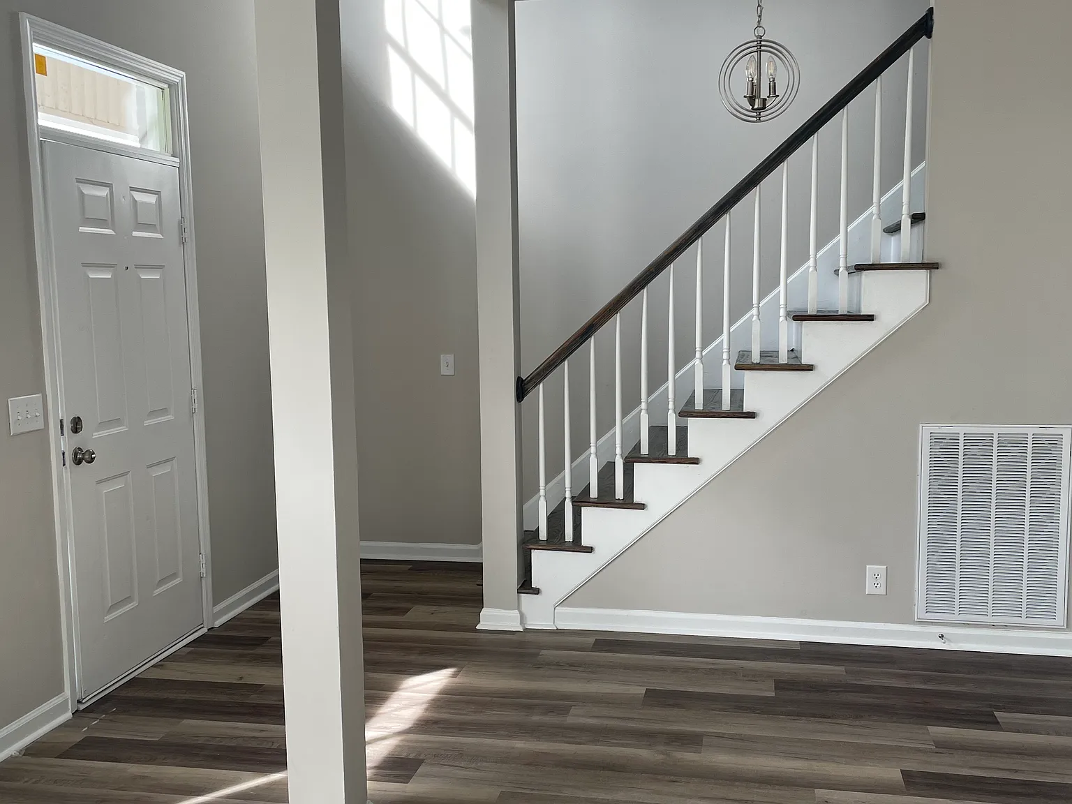 183 Breakwater Dr — Photo 2