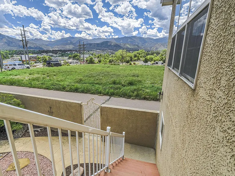 Close to downtown!