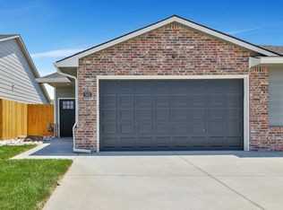 466 Long Path Ct, Goddard, KS 67052