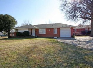 628 E Thornton Dr, Midwest City, OK 73110