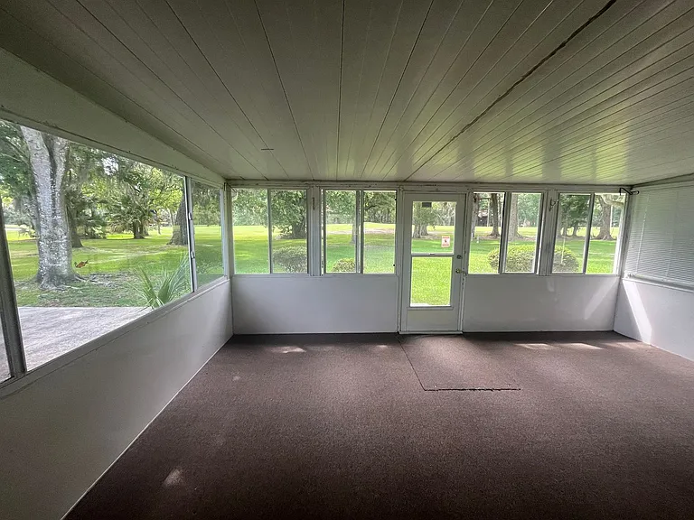 13 Courtney Pl — Photo 8