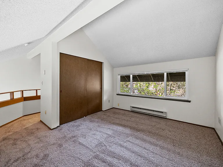 Westlakes Apartments — Photo 37