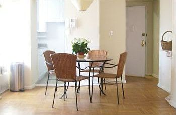 2nd image of 160 E 27th St APT 9A