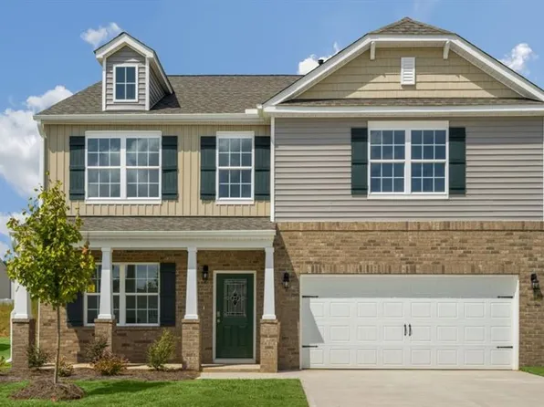 2929 Burgess Dr, Mebane, NC 27302