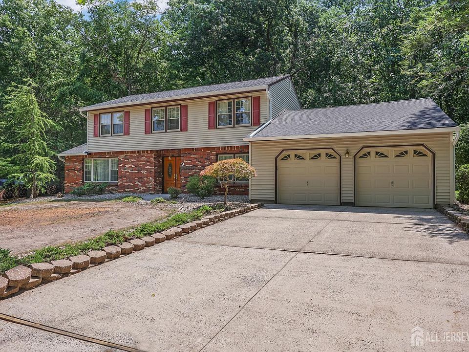 1st image of 9 Lani St