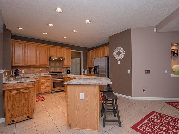 2nd image of 5812 Rosemont Way