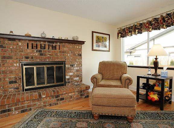 3rd image of 3015 Arlington Ave