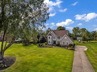2784 Loreto Dr, Willoughby Hills, OH 44094