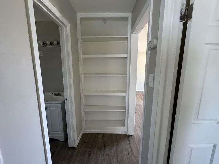 904 E Stanford St — Photo 15