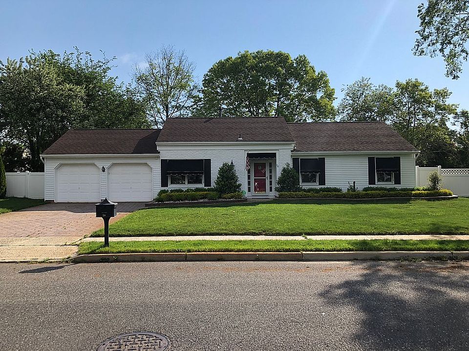 2nd image of 78 Oak Knoll Dr