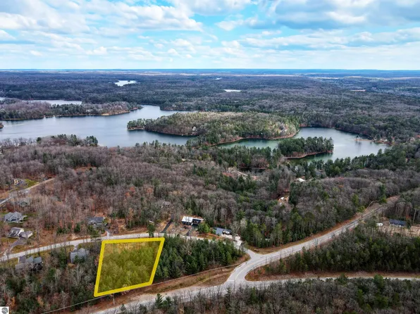 2266 Arbutus Ridge Dr Lot 2, Traverse City, MI 49696