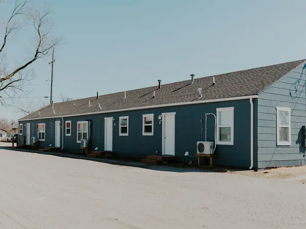 319 N Ash St, Hillsboro, KS 67063