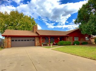 1004 Mac Dr, Elk City, OK 73644