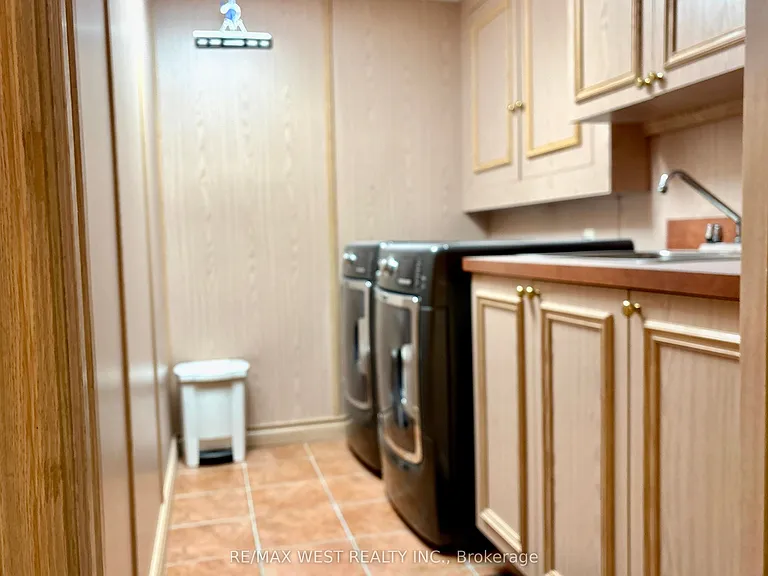 463 Hewitt Cir #BASEMENT — Photo 9