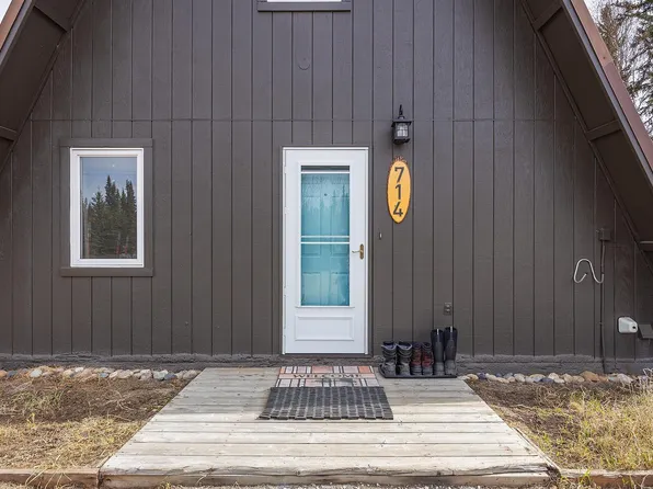 714 Nautilus Dr, Fairbanks, AK 99712