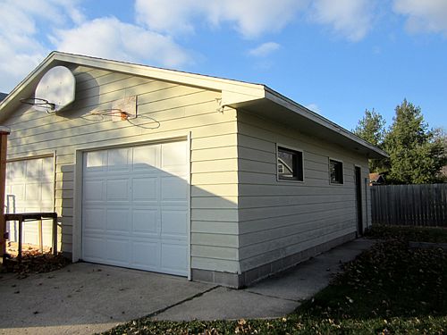 Garage