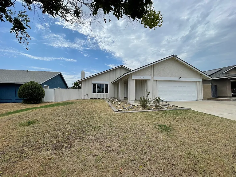 12650 Cypress Ave — Photo 19