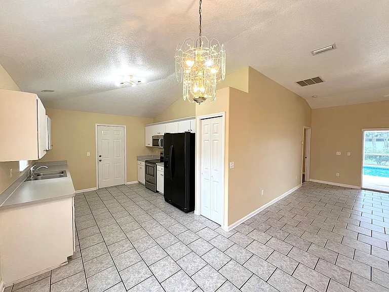 122 Parkview Dr — Photo 13