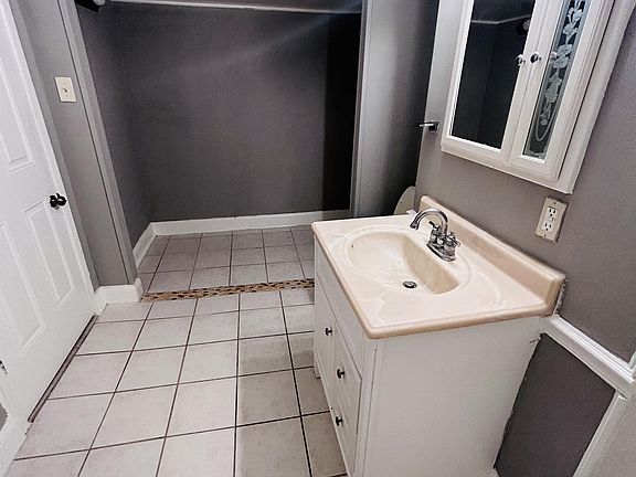 4th image of 259 W Baltimore Ave APT 2