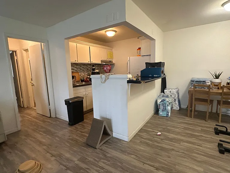 University Park Apartments near Cornell University — Photo 336