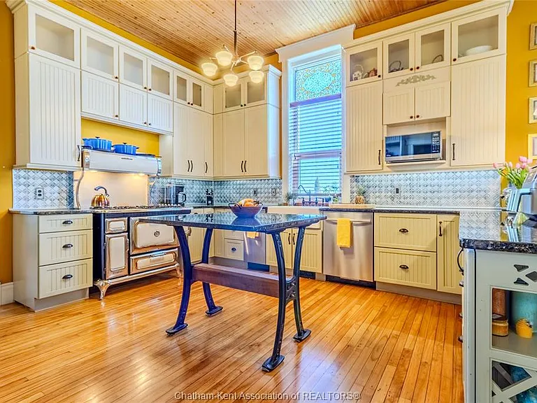 6630 Talbot Trl — Photo 8