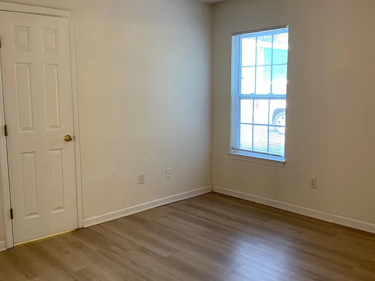 4011 Masonboro Loop Rd — Photo 14