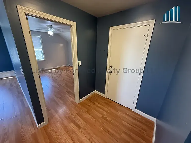 550 Maple St #3F — Photo 5