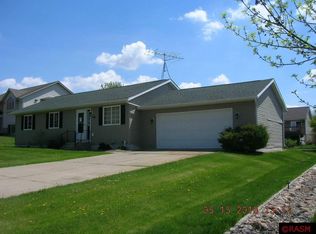 109 Savanna Ln, Janesville, MN 56048
