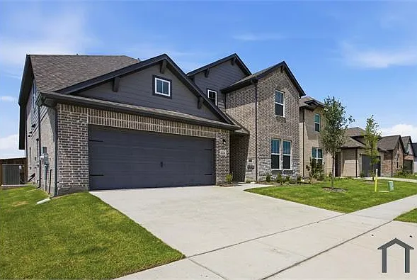 1224 Redcoat Dr — Photo 3