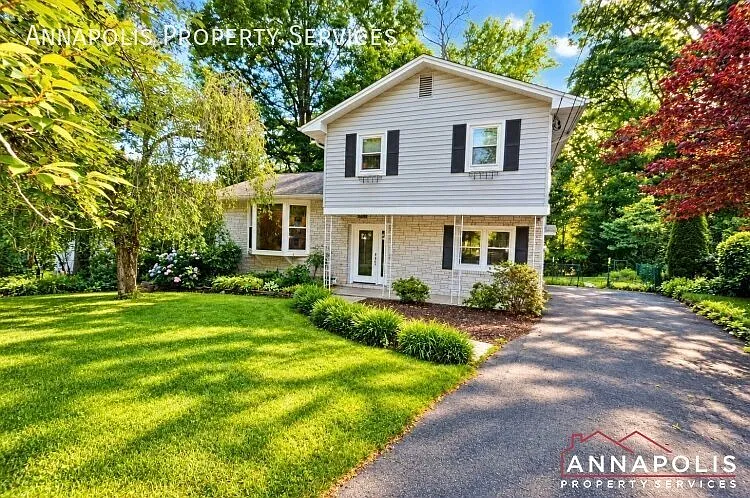 2976 Poplar Trl