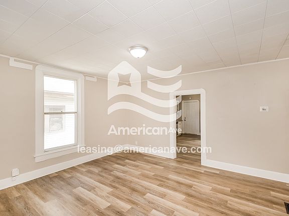 489772_003_living_room_13739252.jpg